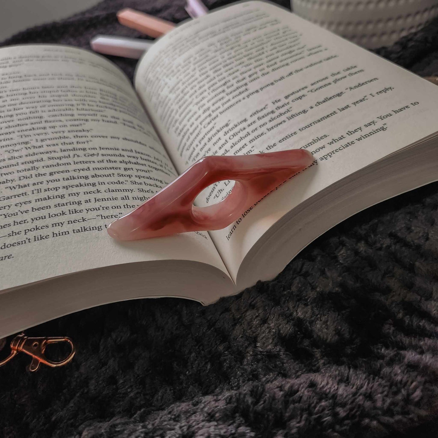 Page Holder