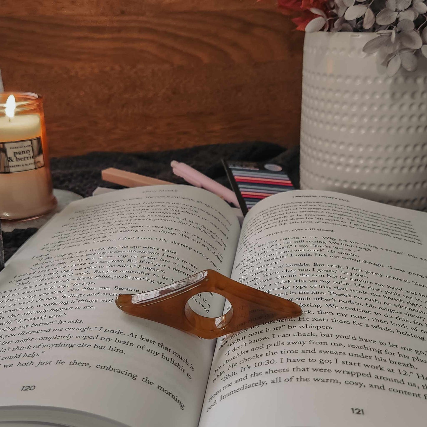 Page Holder
